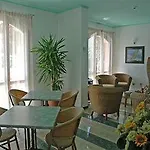 Mistral Hotel 3*