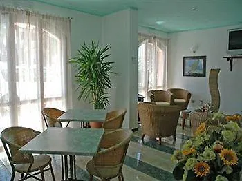 Mistral Отель 3*