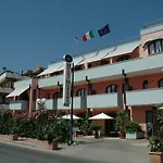 Mistral مارينا دي كامبو