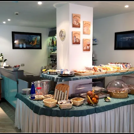 Mistral 3* Marina di Campo