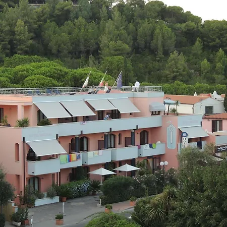 Mistral Hotel 3*